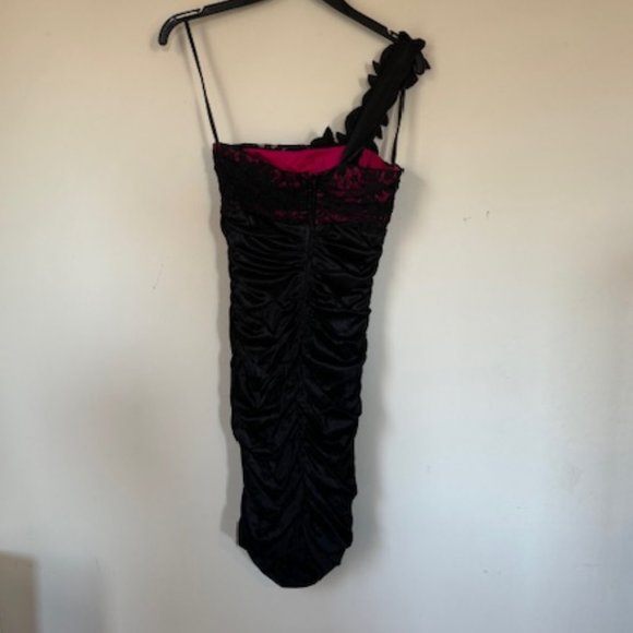 B. Smart Juniors Size 3 One Shoulder Cocktail Dress Black & Fuchsia Pink - Picture 6 of 7